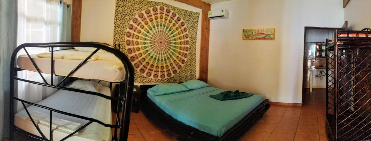 Cool Vibes Beach Hostel Dominical Exterior foto